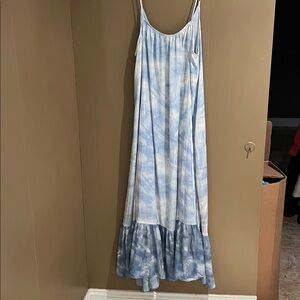Free People  Intimately Maxi Lounge Dress in Blue Floral Combo. Sz L